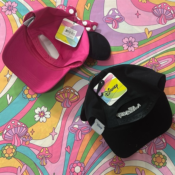 Minnie and Mickey hats 💕🖤 - Picture 2 of 6